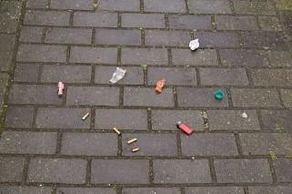 Het verwijderen van fijn zwerfafval van verhardingen, niveau B