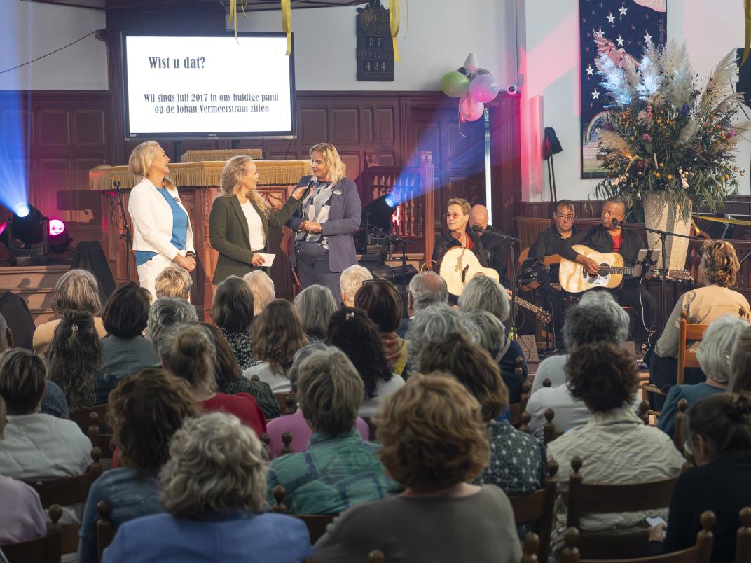 Compliment Betina de Leeuw den Bouter