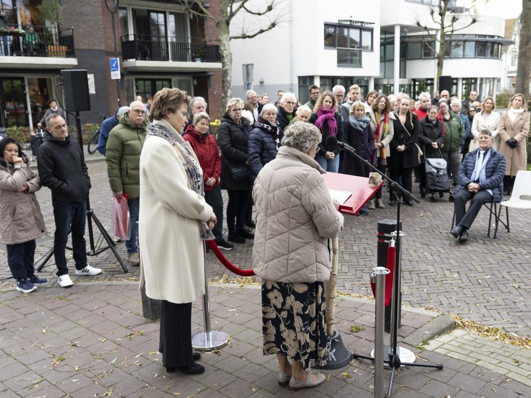 Onthulling gedenkteken Tanja Groen en Peter R. de Vries