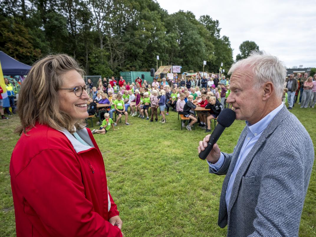 Schager Compliment voor Irene Zutt-Sijm uitgereikt door wethouder Hans Heddes