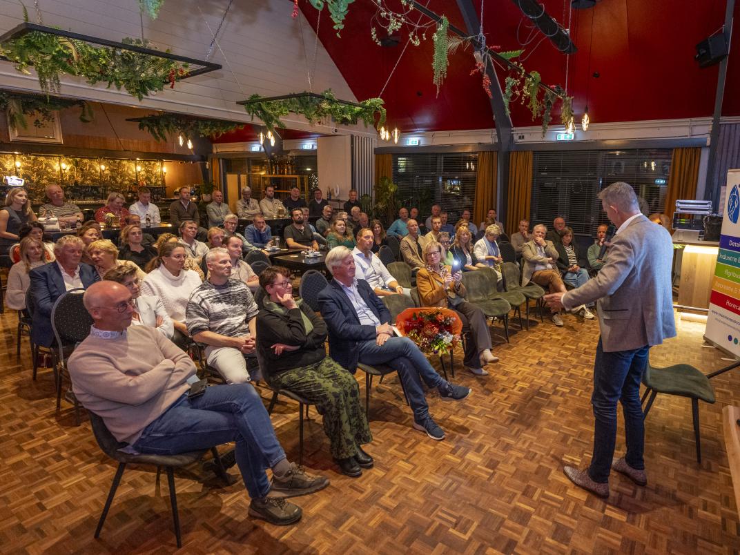 Compliment H Bouterse