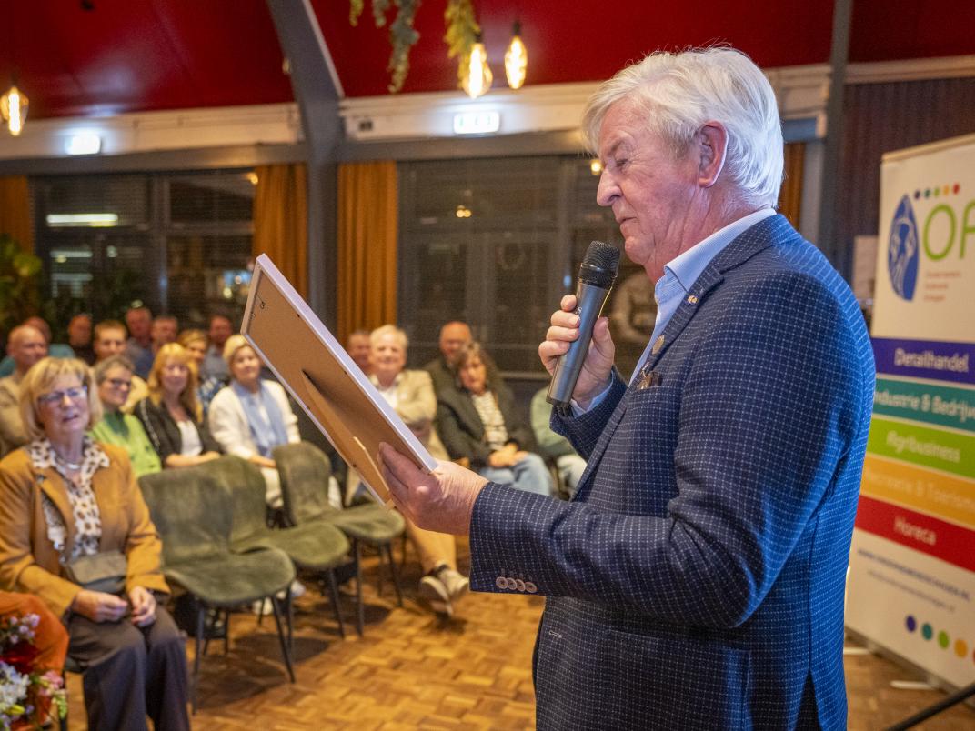 Compliment H Bouterse