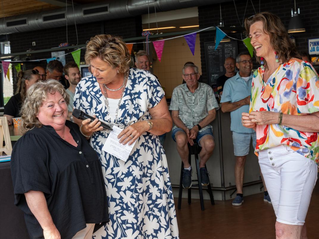 Koninklijke Onderscheiding Marian van Dam en Ellen Dekker
